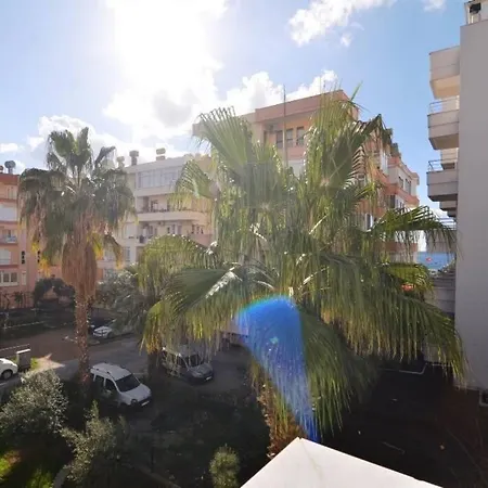 Alanya Oba Plajlar Karsisi Havuzlu Daire Alanya
